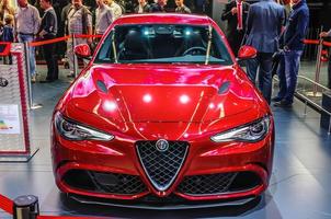 francfort - sept 2015 alfa romeo giulia présentée au stage iaa photo