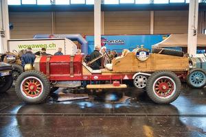 friedrichshafen - mai 2019 red american lafrance cabrio au motorworld classics bodensee le 11 mai 2019 à friedrichshafen, allemagne photo