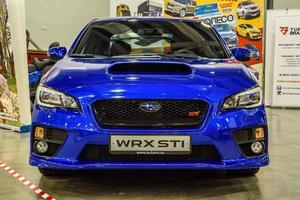 moscou - août 2016 subaru impreza wrx sti présentée au salon international de l'automobile mias moscou le 20 août 2016 à moscou, russie photo