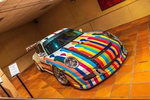 fontvieille, monaco - juin 2017 multicolor porsche 997 cup 911 2006 à monaco top cars collection museum photo