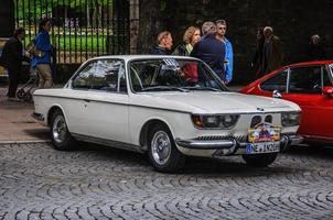 fulda, allemagne - mai 2013 bmw 2000 cs coupé voiture rétro le 9 mai, photo