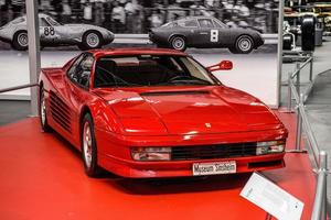 sinsheim, allemagne - mai 2022 voiture de sport ferrari testarossa rouge photo