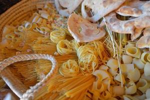 restauration sous forme de buffet à l'intérieur dans un restaurant de luxe photo