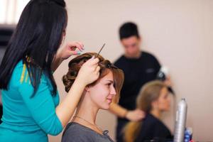 belle femme avec du maquillage de luxe photo