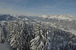 paysage de montagne d'hiver photo