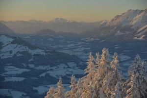 paysage de montagne d'hiver photo