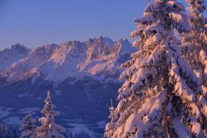 paysage d'hiver de montagne photo