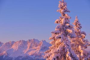 paysage d'hiver de montagne photo