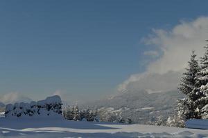 paysage de montagne d'hiver photo