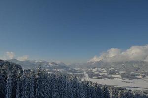 paysage de montagne d'hiver photo