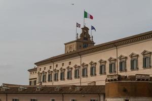 rome, le bâtiment de la consulta sur la place du quirinal. photo