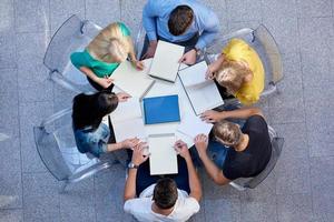 groupe d'étudiants vue de dessus photo