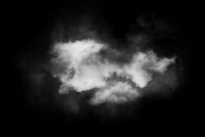 nuage texturé, noir abstrait, isolé sur fond noir photo