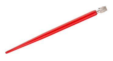 stylo plume avec plume large et porte-stylo rouge isolé photo