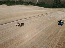 Fermes agricoles et machines de travail à Dunstable Downs en Angleterre photo