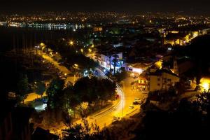 vue nocturne de fethiye, turquie photo