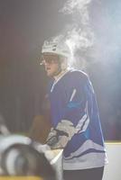 joueurs de hockey sur glace sur banc photo