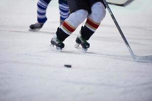 joueur de hockey sur glace en action photo