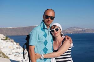 Heureux jeune couple de touristes en Grèce photo