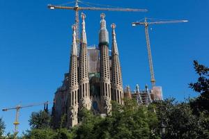 barcelone, espagne, 2022 - la sagrada familia - l'impressionnante cathédrale conçue par gaudi, qui est en construction depuis le 19 mars 1882 et n'est pas encore terminée le 28 octobre 2012 à barcelone, espagne. photo