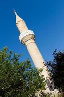 minaret de la mosquée du château de bodrum de mugla, turquie photo