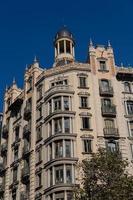 barcelone, espagne, 2022 - façades de bâtiments d'un grand intérêt architectural dans la ville de barcelone - espagne photo