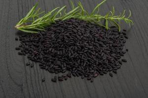 riz noir cru photo