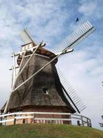 Moulin à vent en Frise orientale photo