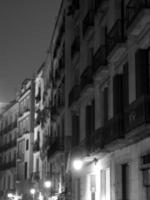 Barcelone la nuit photo