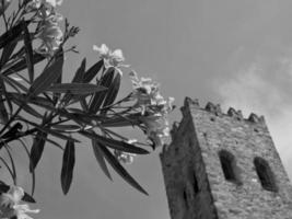 monterosso en italie photo