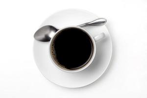café noir dans la tasse à café blanche photo
