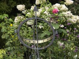 l'heure d'été dans un jardin allemand photo