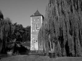 vieux château dans le muensterland allemand photo