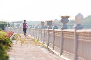 jogging femme sportive photo