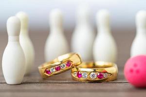 anneaux de mariage avec quille photo