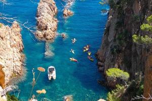 côte accidentée, côte méditerranéenne de la costa brava catalane, sant feliu de guixols photo