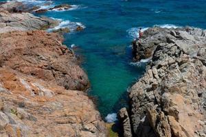 vue sur la costa brava catalane escarpée photo