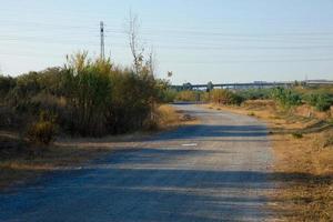 route agricole pour pouvoir atteindre les vergers photo