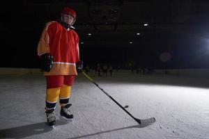 adolescente, joueur hockey glace, portrait photo