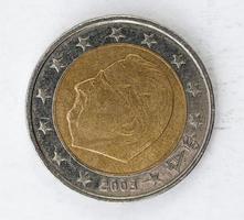 pièce en euros avec le dos de la belgique look usé photo