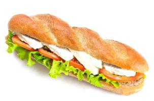 sandwich sur une surface blanche photo