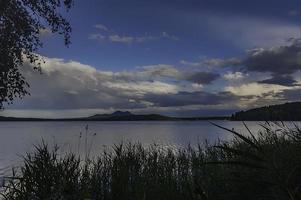 château de bezdez depuis le lac de machac