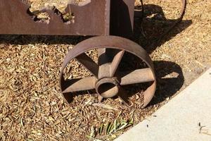 la roue est largement utilisée dans divers mécanismes et outils. photo