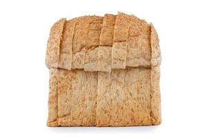 pain de grains entiers sur fond blanc photo