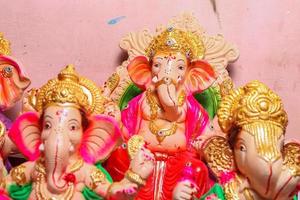 heureux ganesh chaturthi, dieu hindou ganesha. photo