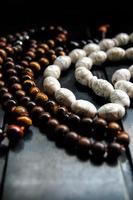 perles de prière avec une variété d'angles de photo