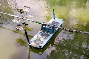 aérateurs de surface, utiliser pour faire les eaux usées pour nettoyer l'eau, machine de traitement des eaux usées photo