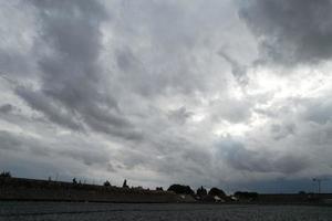 la plus belle vue aérienne de nuages dramatiques photo