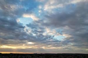 la plus belle vue aérienne de nuages dramatiques photo