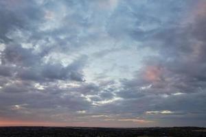 la plus belle vue aérienne de nuages dramatiques photo